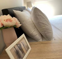 Delightful Bedroom in Bentleigh East - Accommodation Sunshine Coast