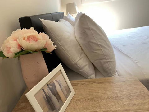 Delightful Bedroom In Bentleigh East - Accommodation Sunshine Coast 0