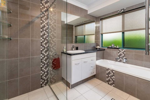 Delightful Duplex On Rose Ct, Bongaree - Accommodation Sunshine Coast 2