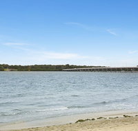 Delightful Duplex on Rose Ct Bongaree - Accommodation Sunshine Coast
