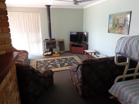 Denison Waterfront - Accommodation Sunshine Coast 1