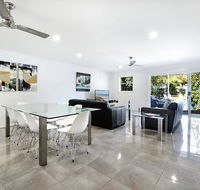 Diamond Beach 3 Bedroom Poolside Apartment - Accommodation Sunshine Coast
