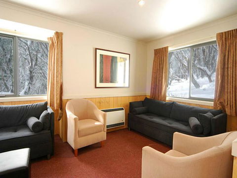 Discobulous 6 - Accommodation Sunshine Coast 3