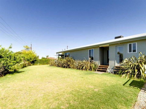 Do Drop Inn - Accommodation Sunshine Coast 1