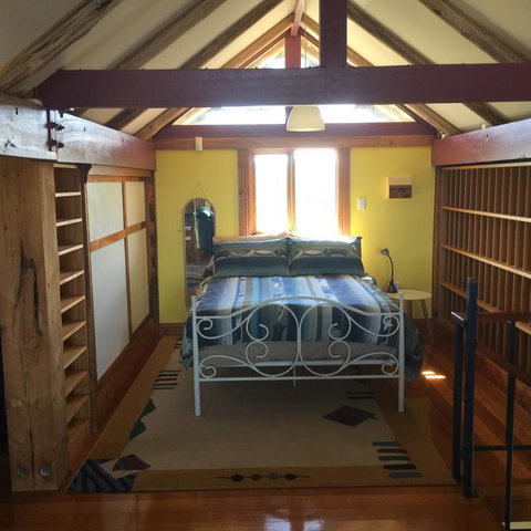 Dolphin Beach House - Accommodation Sunshine Coast 3