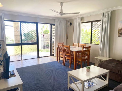 Dolphin View On South Esplanade - Accommodation Sunshine Coast 2