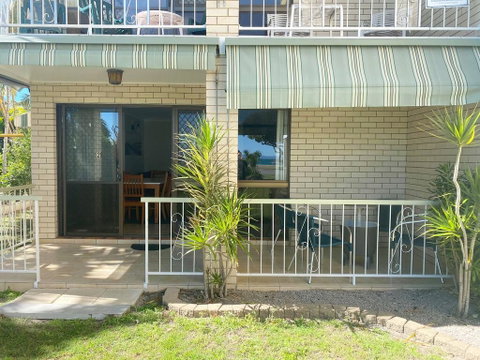 Dolphin View On South Esplanade - Accommodation Sunshine Coast 1