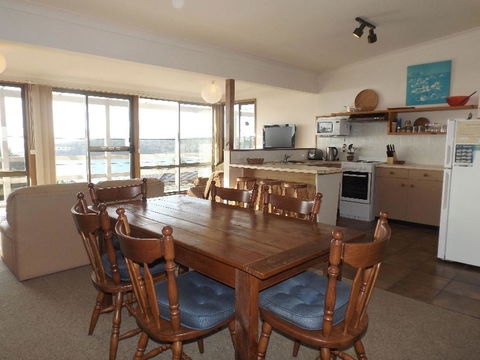 Donaldsons At Pambula Beach - Accommodation Sunshine Coast 3