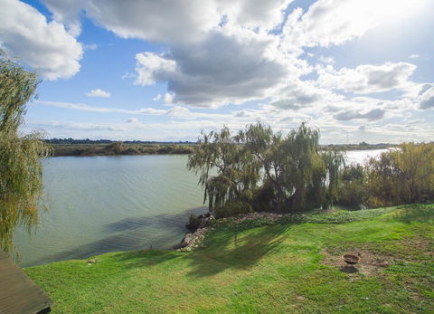 Doreen's - Accommodation Sunshine Coast 1