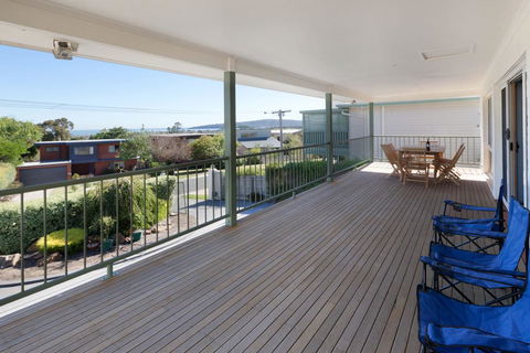 DROMANA BAY VIEWS - DROMANA - Accommodation Sunshine Coast 0