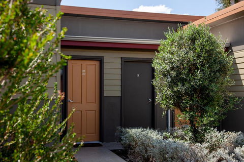 Duke's Inn - Accommodation Sunshine Coast 1