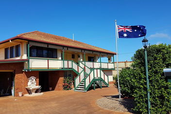 Dunelm House with Accommodation Sunshine Coast