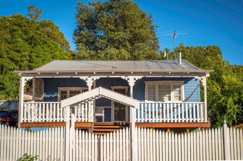 Dwellingup Retreat - Accommodation Sunshine Coast 0