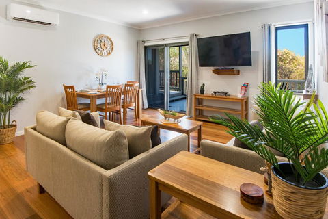EAGLE VIEW UNIT 5 STAR - Accommodation Sunshine Coast 0