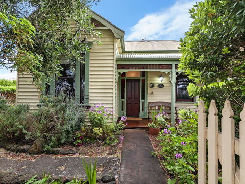 EAMONT ON SACKVILLE - Accommodation Sunshine Coast 1