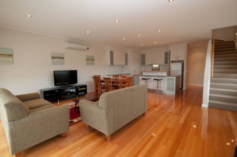 Eastern Beach - Accommodation Sunshine Coast 0