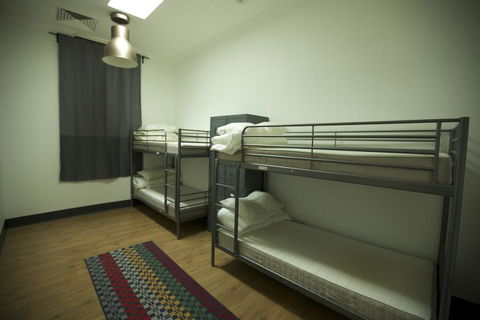 EBS Sydney Hostel - Accommodation Sunshine Coast 0
