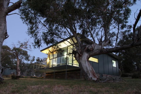 Ecocrackenback 4 - Sustainable Chalet Close To The Slopes - Accommodation Sunshine Coast 0