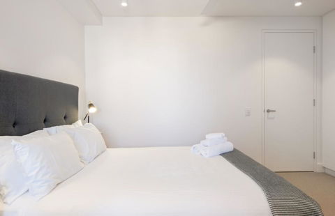 EIGHT TWO NINE TWO III: BONDI BEACH - Accommodation Sunshine Coast 2