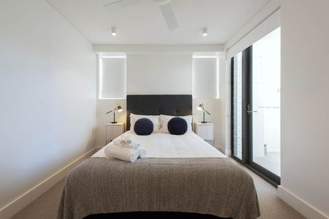 EIGHT TWO NINE TWO IV: BONDI BEACH - Accommodation Sunshine Coast 2