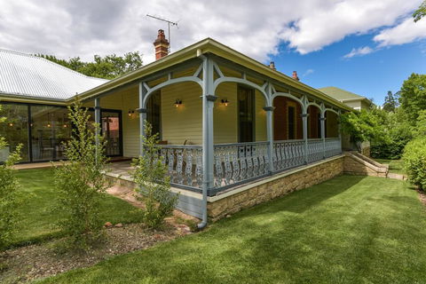 Elm Tree Lodge Beechworth - Accommodation Sunshine Coast 3