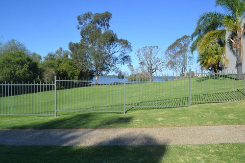 ELSINOR Townhouse 4 Mulwala - Accommodation Sunshine Coast 1