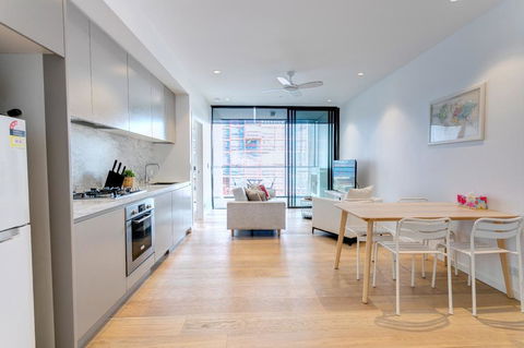 ENCORE IV: Bondi Junction - Accommodation Sunshine Coast 1
