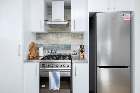 Endsleigh II - Cosy 2 Bedroom Villa, Free Wifi, Near CBD - Accommodation Sunshine Coast 3