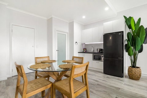Enjoy Bayside Life At Stylish Studio Close To City - Accommodation Sunshine Coast 3