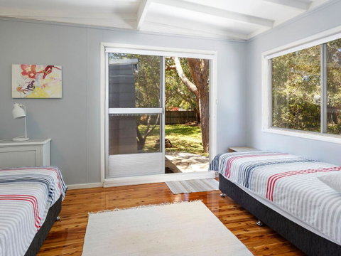 Enjoy The Soothing Sea Breeze - Accommodation Sunshine Coast 2