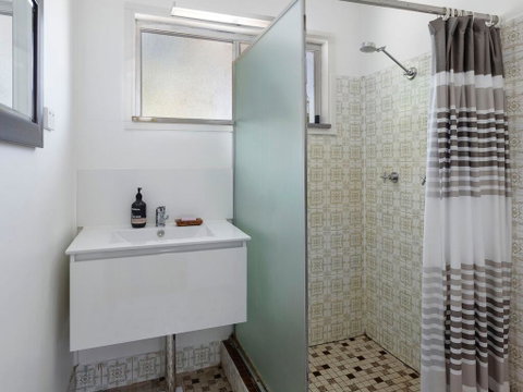 Enjoy The Soothing Sea Breeze - Accommodation Sunshine Coast 3