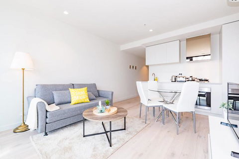 EQ Tower Luxury 1 Bedroom Central Melbourne - Accommodation Sunshine Coast 1