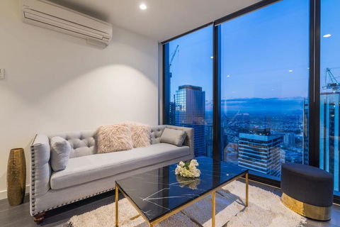 EQ Tower Luxury 2 Bedroom Skyline CBD Apartment - Accommodation Sunshine Coast 1