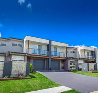 Escape At Nobbys Executive Townhouse 1 74 Pacific Drive - Accommodation Sunshine Coast
