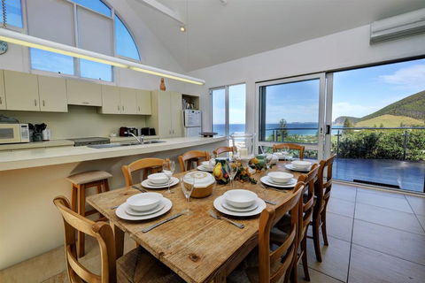 EUREKA - Accommodation Sunshine Coast 3