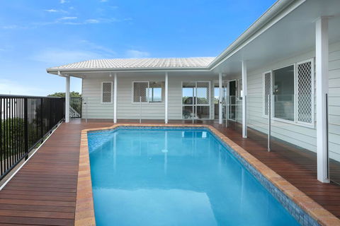 Expansive Ocean Views, Sunrise Beach - Accommodation Sunshine Coast 3