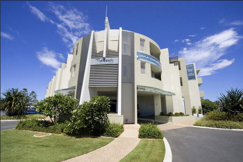 EXTRA LARGE 2 Bed Apartment - 3 Pools And Spa - Mountain View - BEACHFRONT LOCATION CABARITA BEACH - Accommodation Sunshine Coast 1