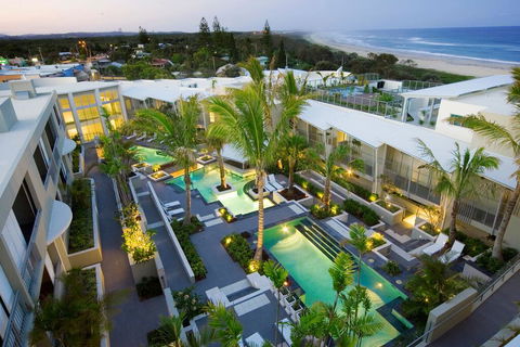 EXTRA LARGE 2 Bed Apartment - 3 Pools And Spa - Mountain View - BEACHFRONT LOCATION CABARITA BEACH - Accommodation Sunshine Coast 2