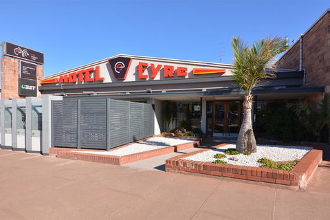 Eyre Hotel - Accommodation Sunshine Coast 2