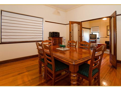 Fairholme Apartment - Accommodation Sunshine Coast 1