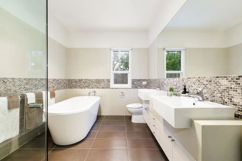 FAIRSEA RETREAT - RYE - Accommodation Sunshine Coast 2