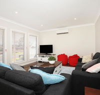 Fairways - 10 Mins to Hyams Beach