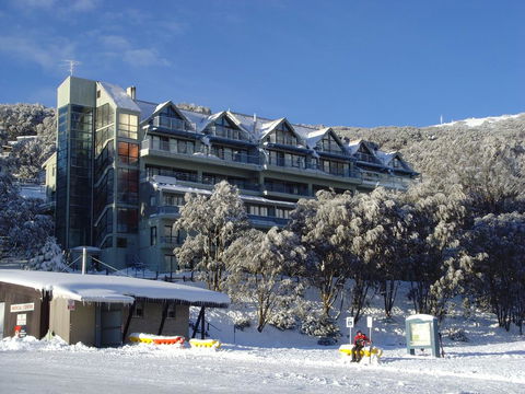 Falls Creek Country Club - Accommodation Sunshine Coast 2