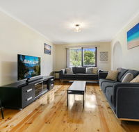 Family Getaway - Walk to Bay Beach - Accommodation Sunshine Coast