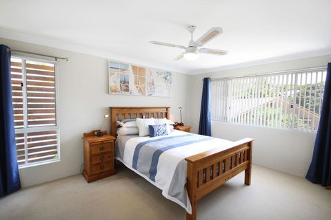 FANTASTIC HOLIDAY UNIT IN A PERFECT LOCATION - Accommodation Sunshine Coast 3