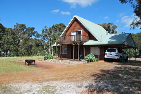 Farm Lane Retreat - Accommodation Sunshine Coast 0