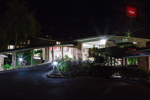 Farnham Court Motel And Restaurant - Accommodation Sunshine Coast 1