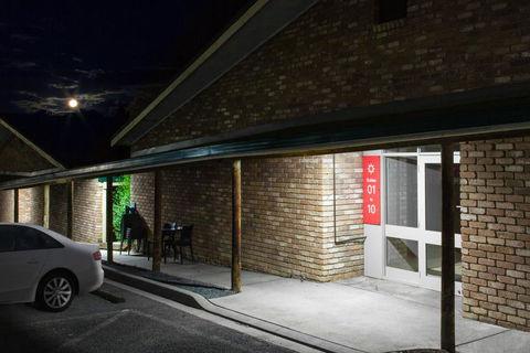 Farnham Court Motel And Restaurant - Accommodation Sunshine Coast 2