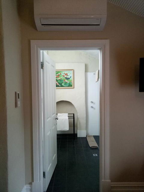 Faversham House - Accommodation Sunshine Coast 3