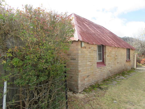 Fernbrook Cottage - Accommodation Sunshine Coast 3